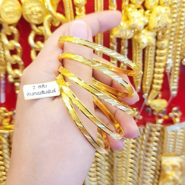 23K Thailand Gold Bangle Laser Scratched 1/2 Baht