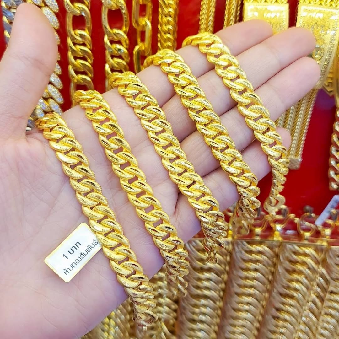 Close-up of a Chunky 23K Gold Bracelet (1 Baht / 15,2g) illustrating high-purity Thai gold. Article on how to protect 23K gold chains, rings, and bracelets from water.